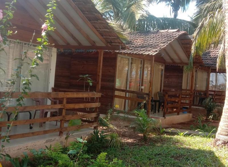 La Marine Morjim Beach Cottages