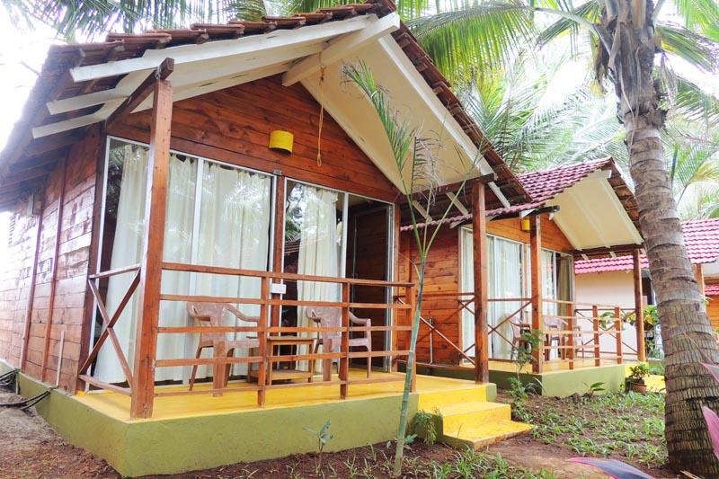 La Marine Morjim Beach Cottages