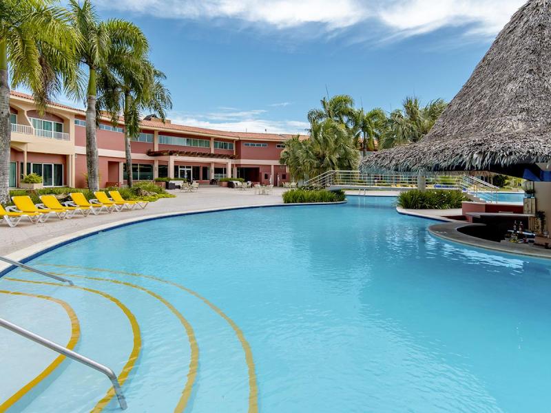 Hodelpa Garden Suites Golf & Beach Club