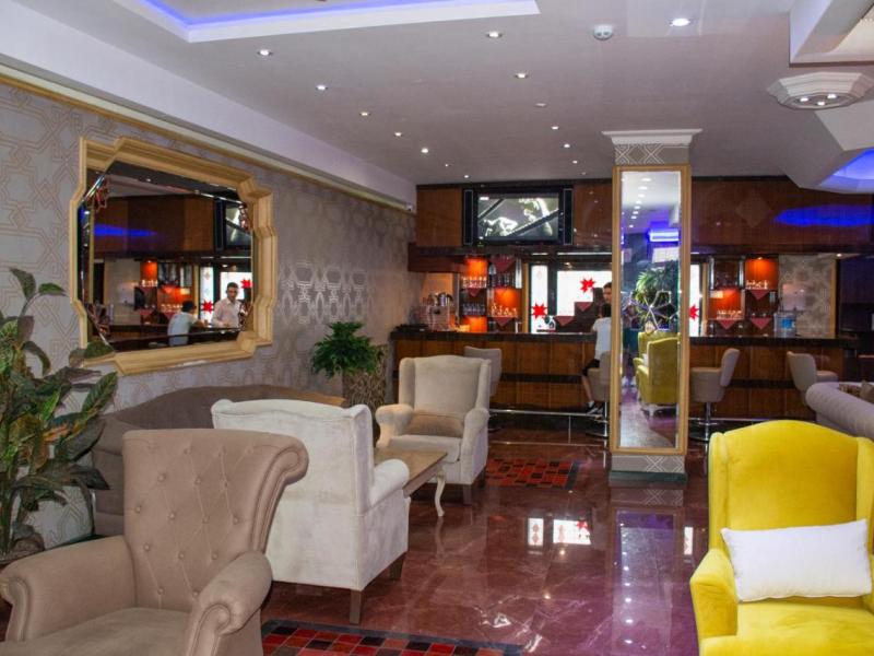 Hermanos Hotel