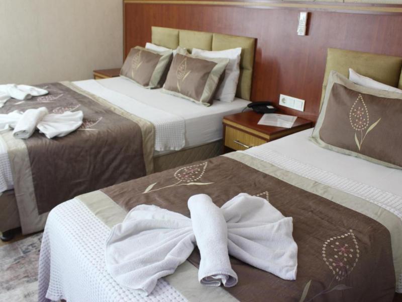 Hermanos Hotel