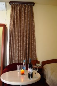 Areg Hotel