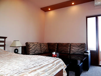 Areg Hotel