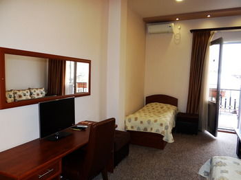 Areg Hotel