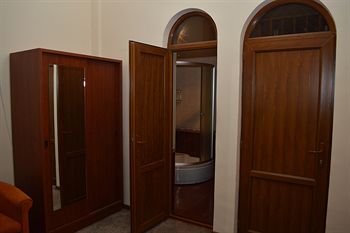Areg Hotel