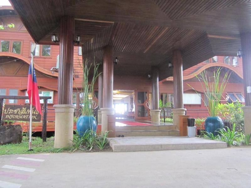 Koh Chang Boat Chalet