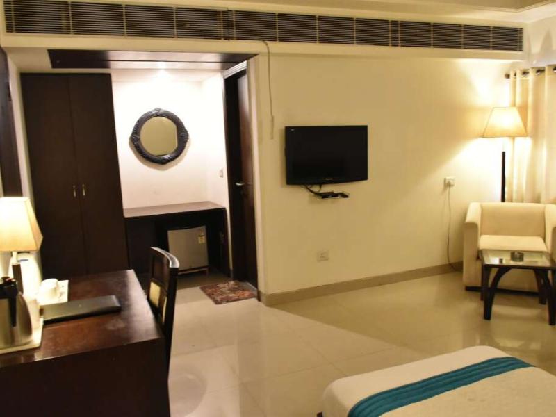Capital O 445 Impress Hotel