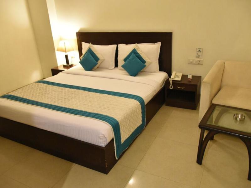 Capital O 445 Impress Hotel