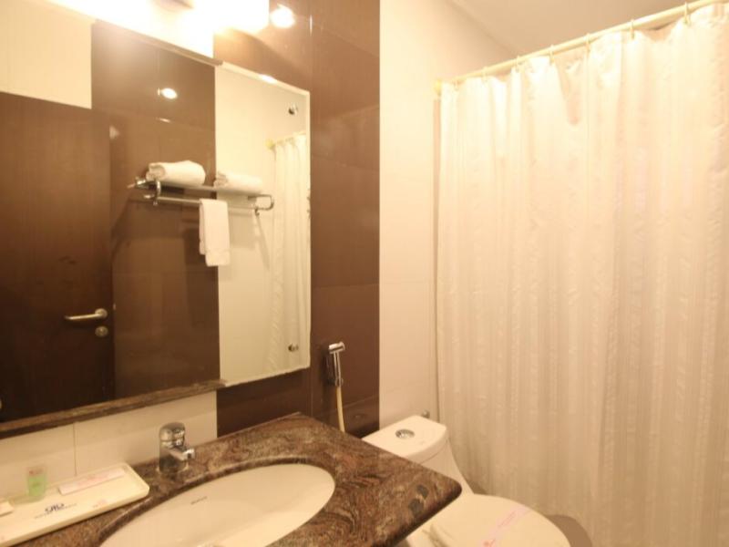 Capital O 445 Impress Hotel