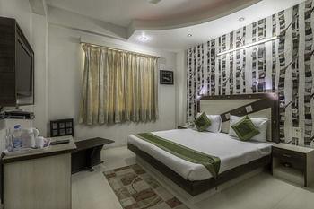 Hotel Rockwell Plaza