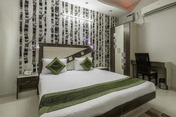 Hotel Rockwell Plaza