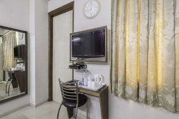 Hotel Rockwell Plaza