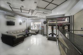 Hotel Rockwell Plaza