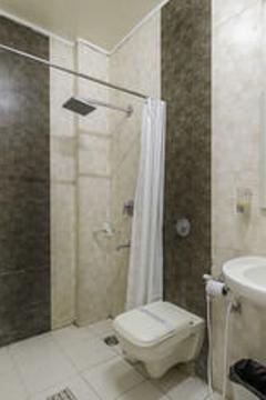 Отель Hotel Rockwell Plaza Индия, Дели, фото 3