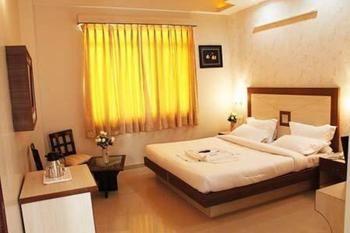 Hotel Rockwell Plaza