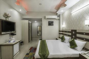 Hotel Rockwell Plaza