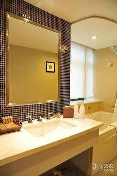 Gubei Garden Hotel