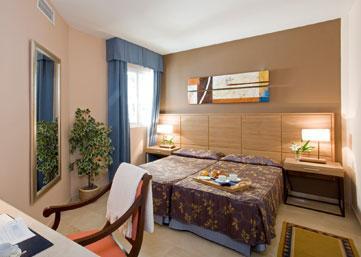 Alanda Hotel