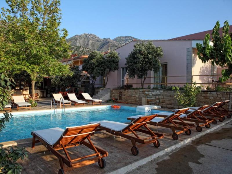 Niriides Beach Hotel