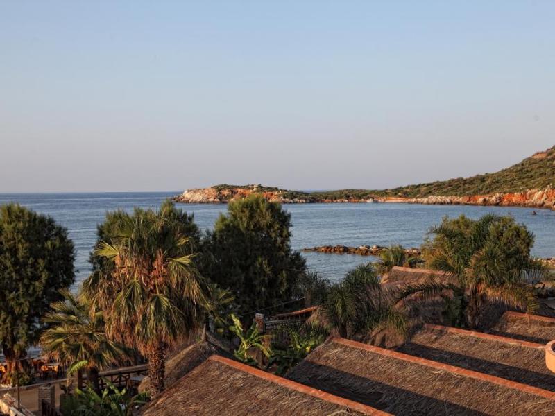 Niriides Beach Hotel