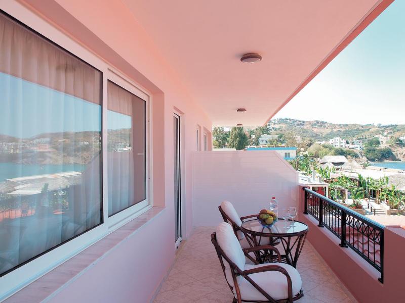 Niriides Beach Hotel