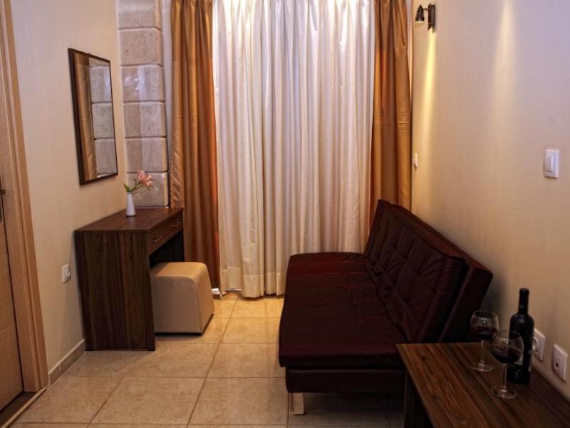 Niriides Beach Hotel