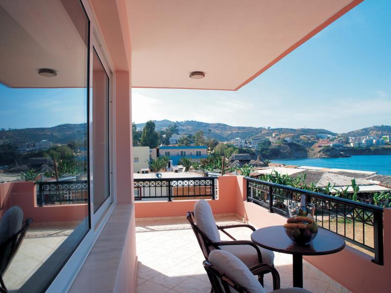 Niriides Beach Hotel