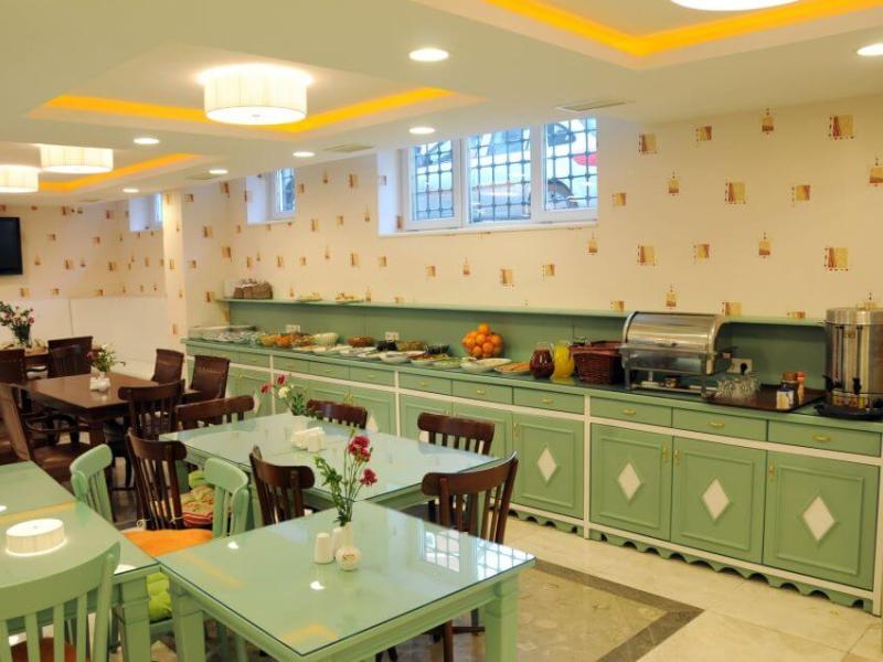 Sarnic Premier Hotel