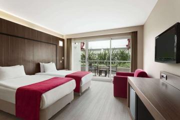 Отель Ramada Encore Izmir Турция, Измир, фото 4