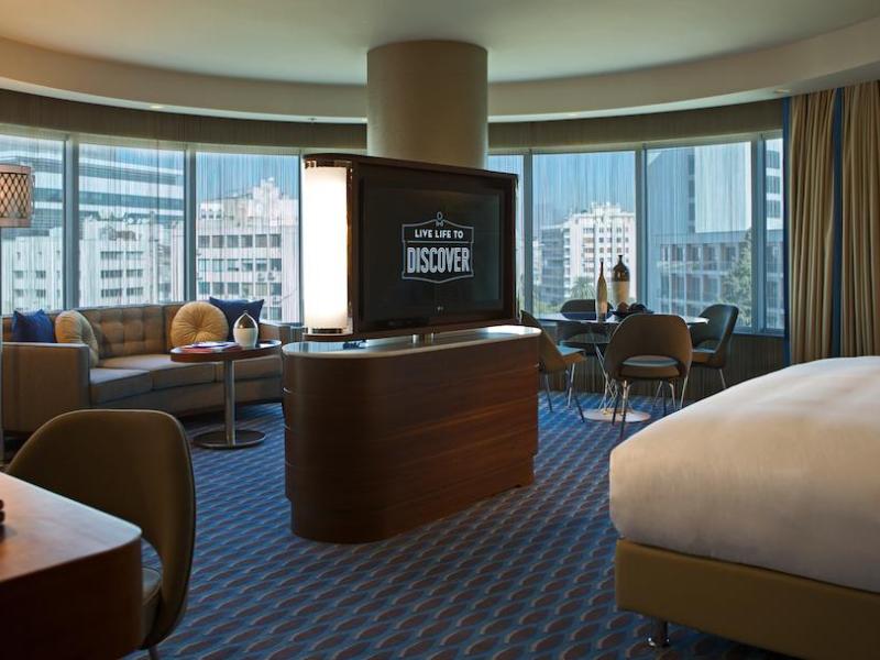 Renaissance Izmir Hotel