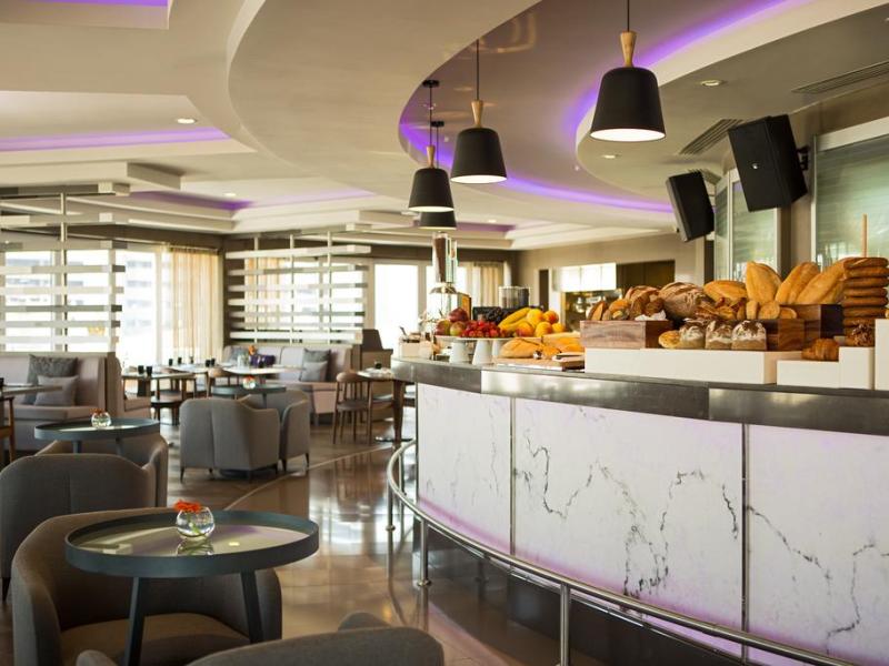 Renaissance Izmir Hotel