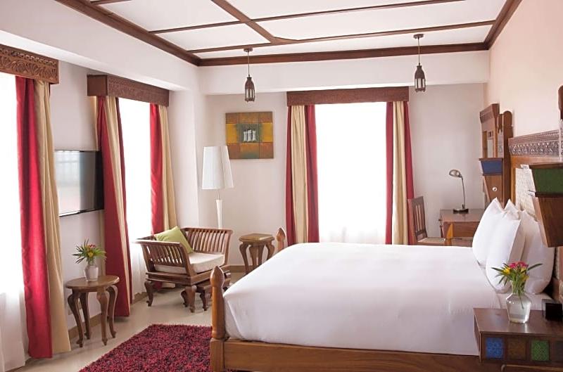 Spice Tree by Turaco