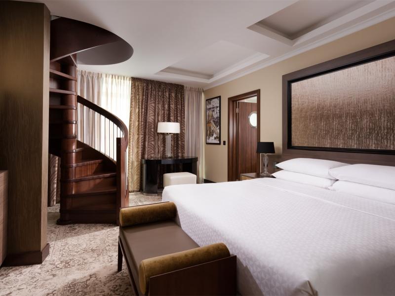 Азимут Сити Отель Калуга