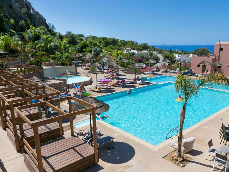 Finas Hotel