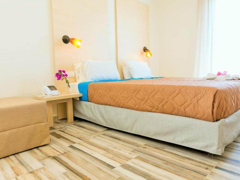 Finas Hotel