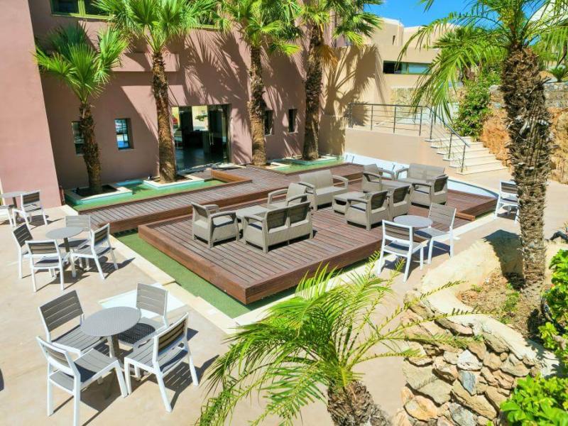 Finas Hotel