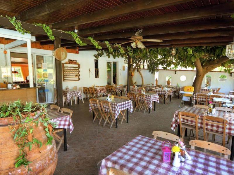 Kassandra Family Apart & Spa