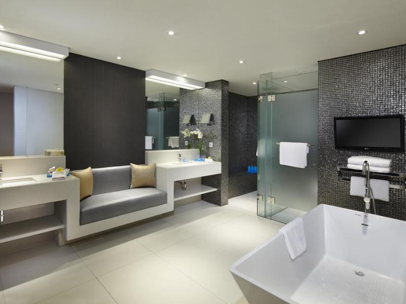 Double Six Luxury Hotel