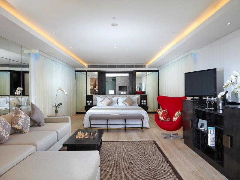 Double Six Luxury Hotel