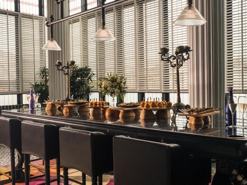 Double Six Luxury Hotel