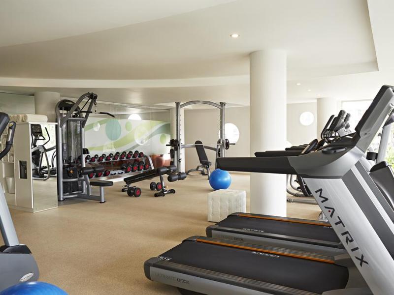 Double Six Luxury Hotel