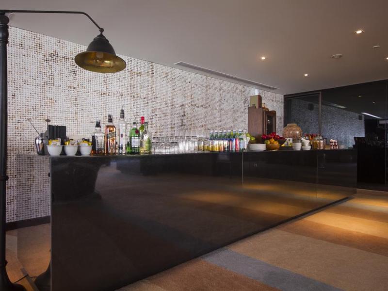 Double Six Luxury Hotel