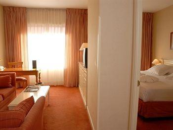 Ilunion Suites Madrid