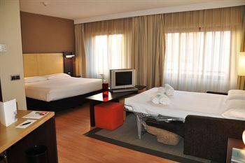Ilunion Suites Madrid