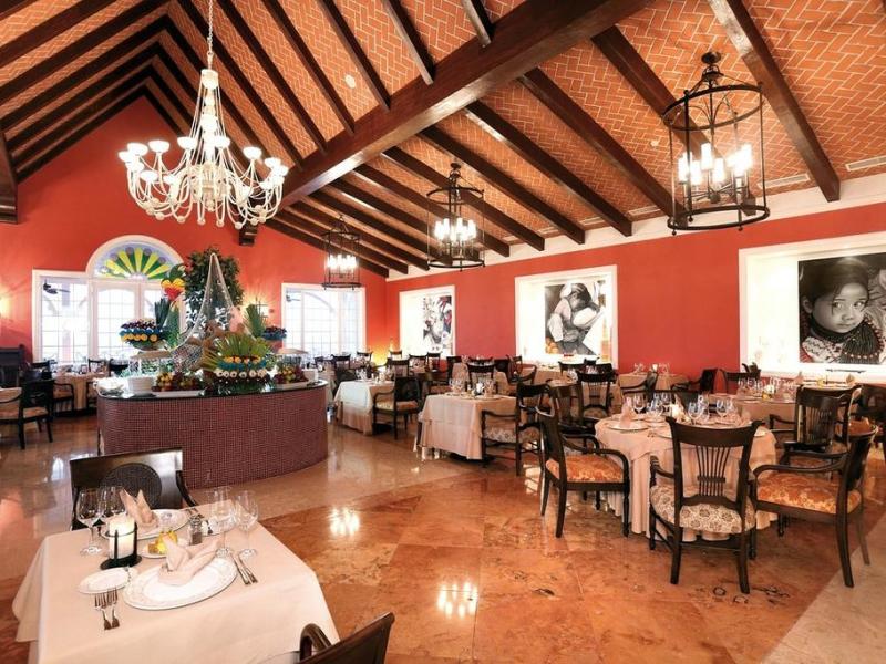 Premium Level at Barcelo Maya Palace