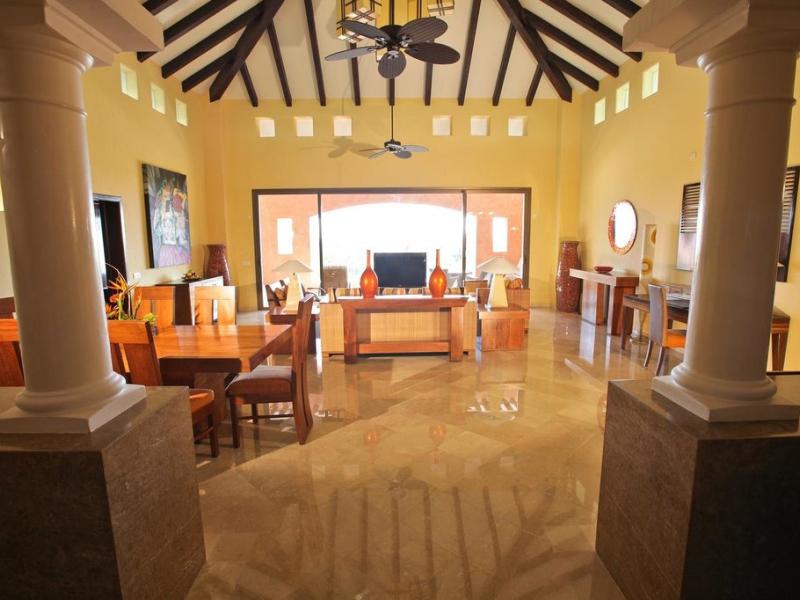 Premium Level at Barcelo Maya Palace