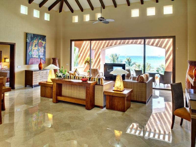 Premium Level at Barcelo Maya Palace