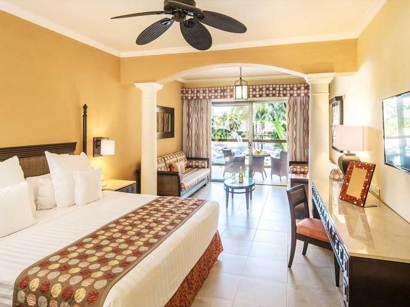 Premium Level at Barcelo Maya Palace