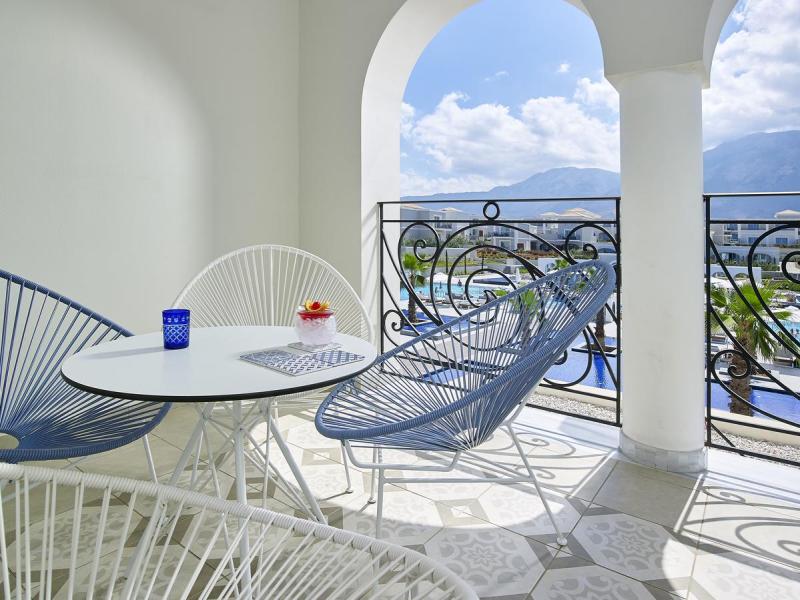 Anemos Luxury Grand Resort