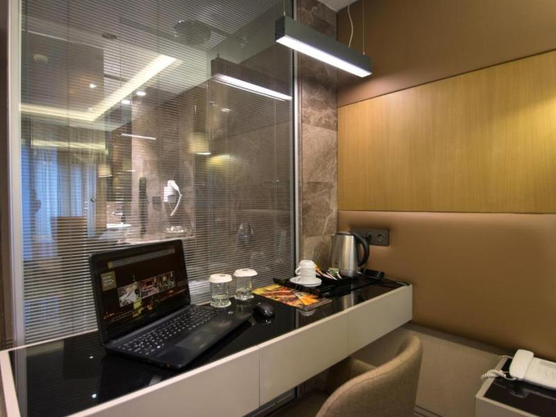 GK Regency Suites